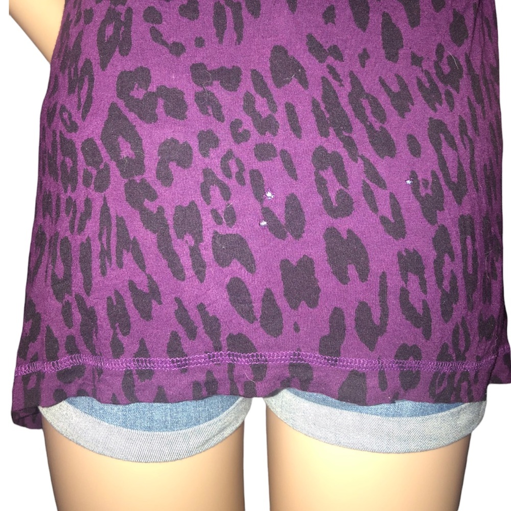 𝐕𝐄𝐑𝐀 𝐖𝐀𝐍𝐆 | PURPLE AND BLACK CHEETAH PRINT RACERBACK TANK TOP - Picture 7 of 10